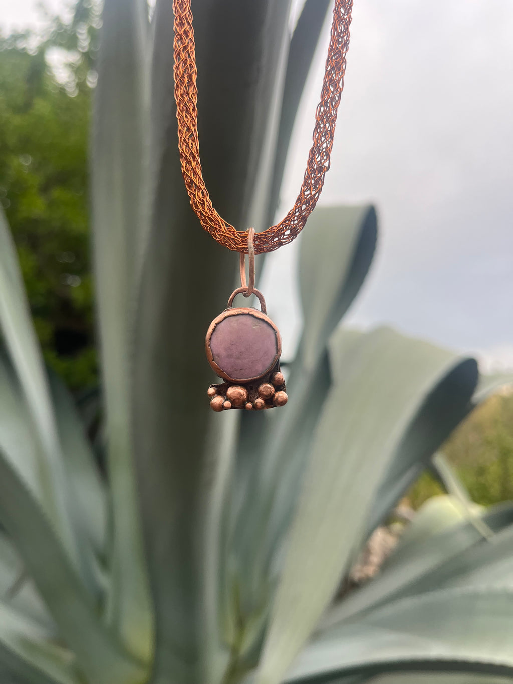 Colgante amazonita peruana y cadena tejida