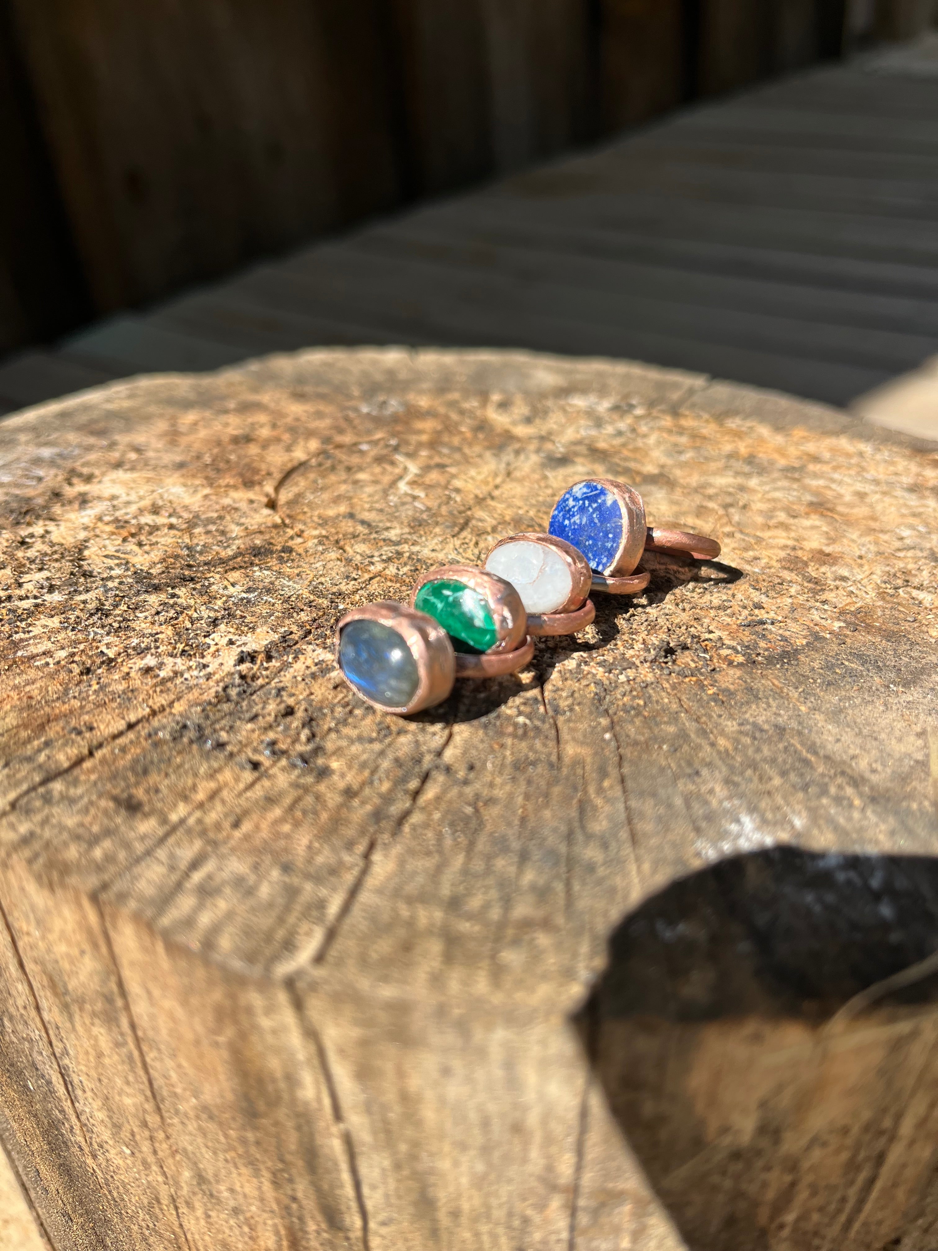 Anillo ajustable distintas piedras
