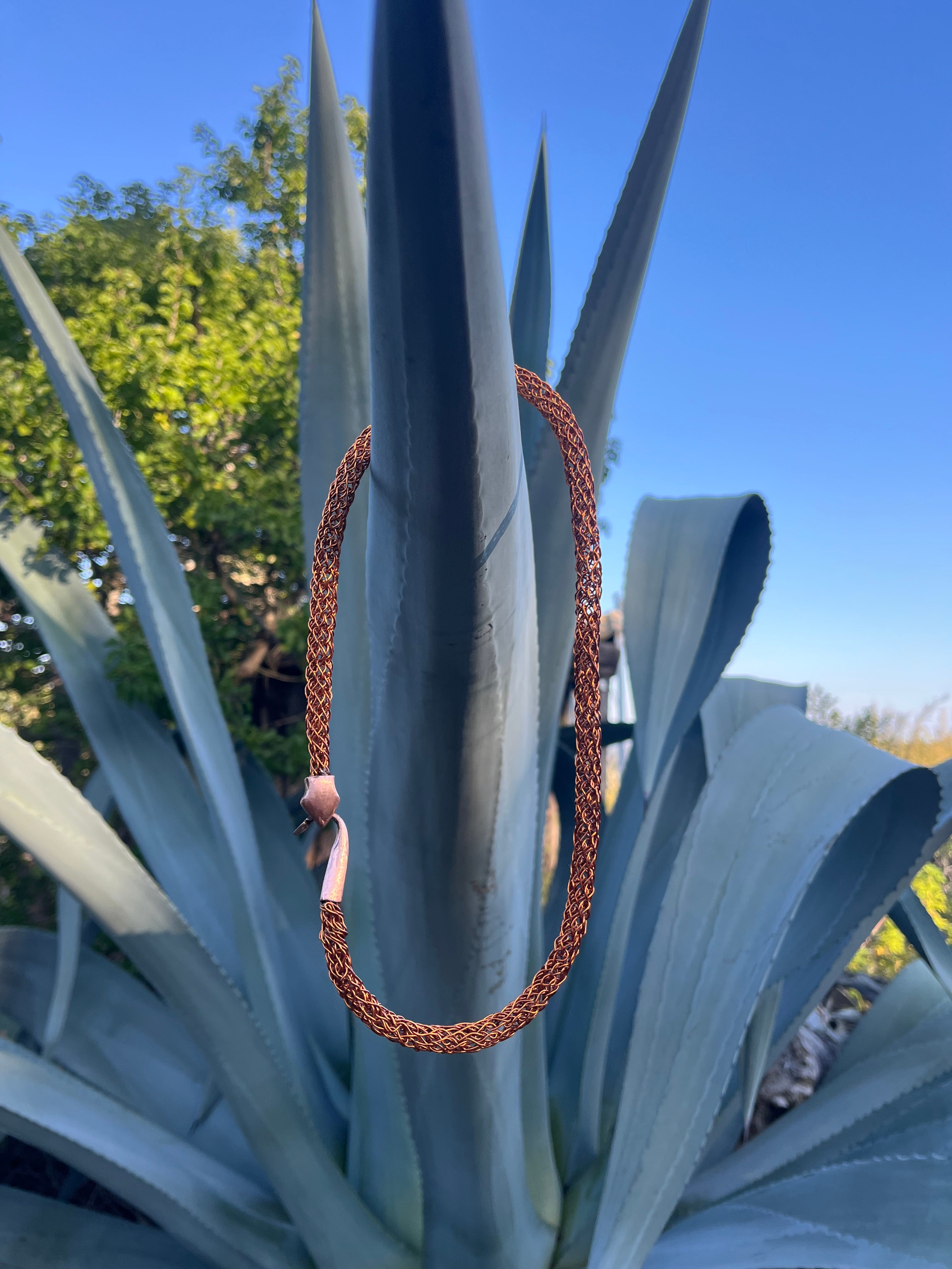 Collar ouroboro