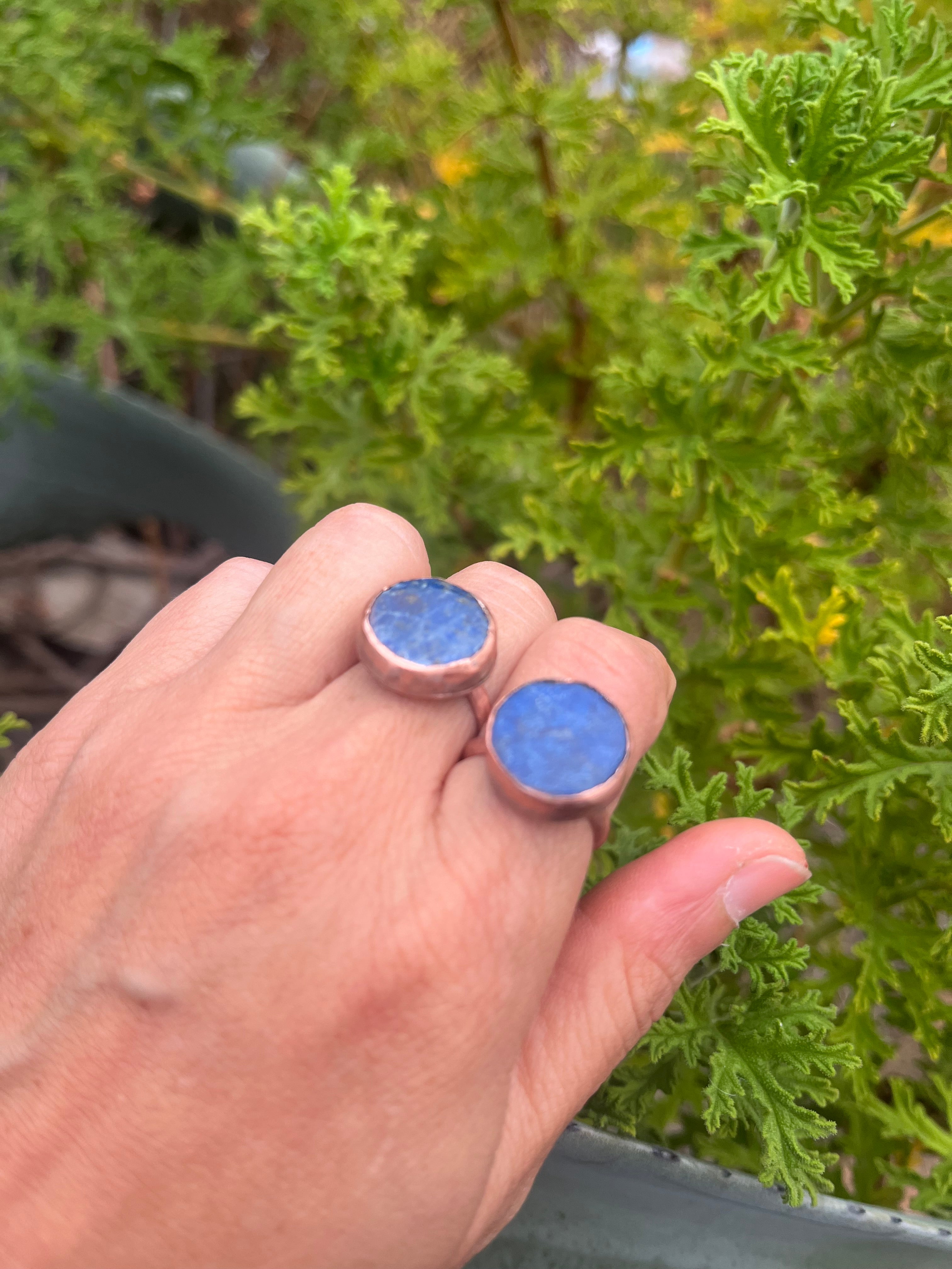 Anillo cobre lapislázuli